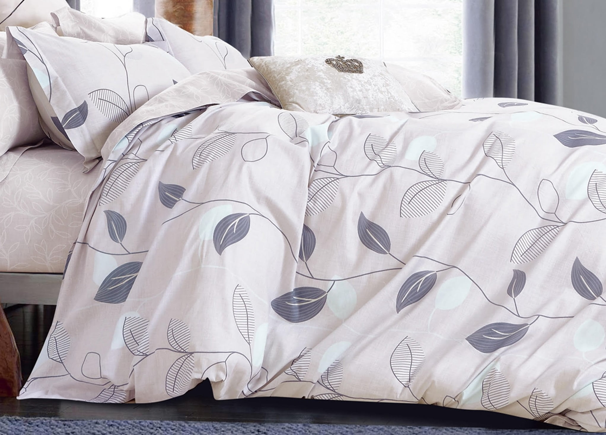 Swanson Beddings Elegant Leaves 3-Piece 100% Cotton Bedding Set: Duvet Cover and Two Pillow Shams (Queen) (Comforter is NOT included)