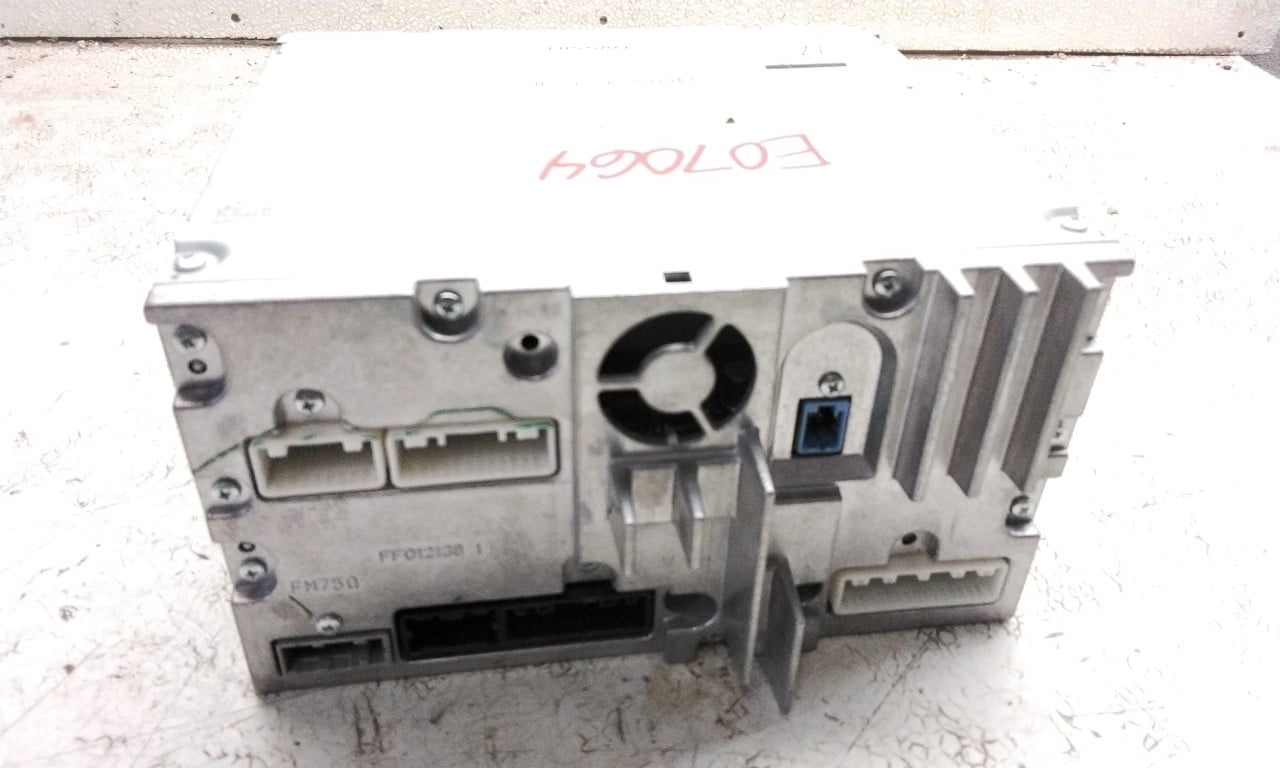 Pre-Owned 2011 Nissan Murano CD Player Radio OEM - Verify Specific Vehicle Fitment In Description - (Good)