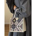 thumbnail image 4 of Bolsa de lona de estilo étnico para mujer, nueva moda de verano, bolsa de almuerzo portátil de lino para salir, bolsa bento, bolsa para llevar a mano para mamá, 4 of 5