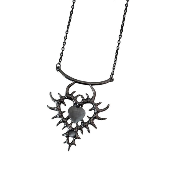 lanema Gothics Thorns Heart Pendant Necklace with Rhinestones for Women Fashion Jewelry
