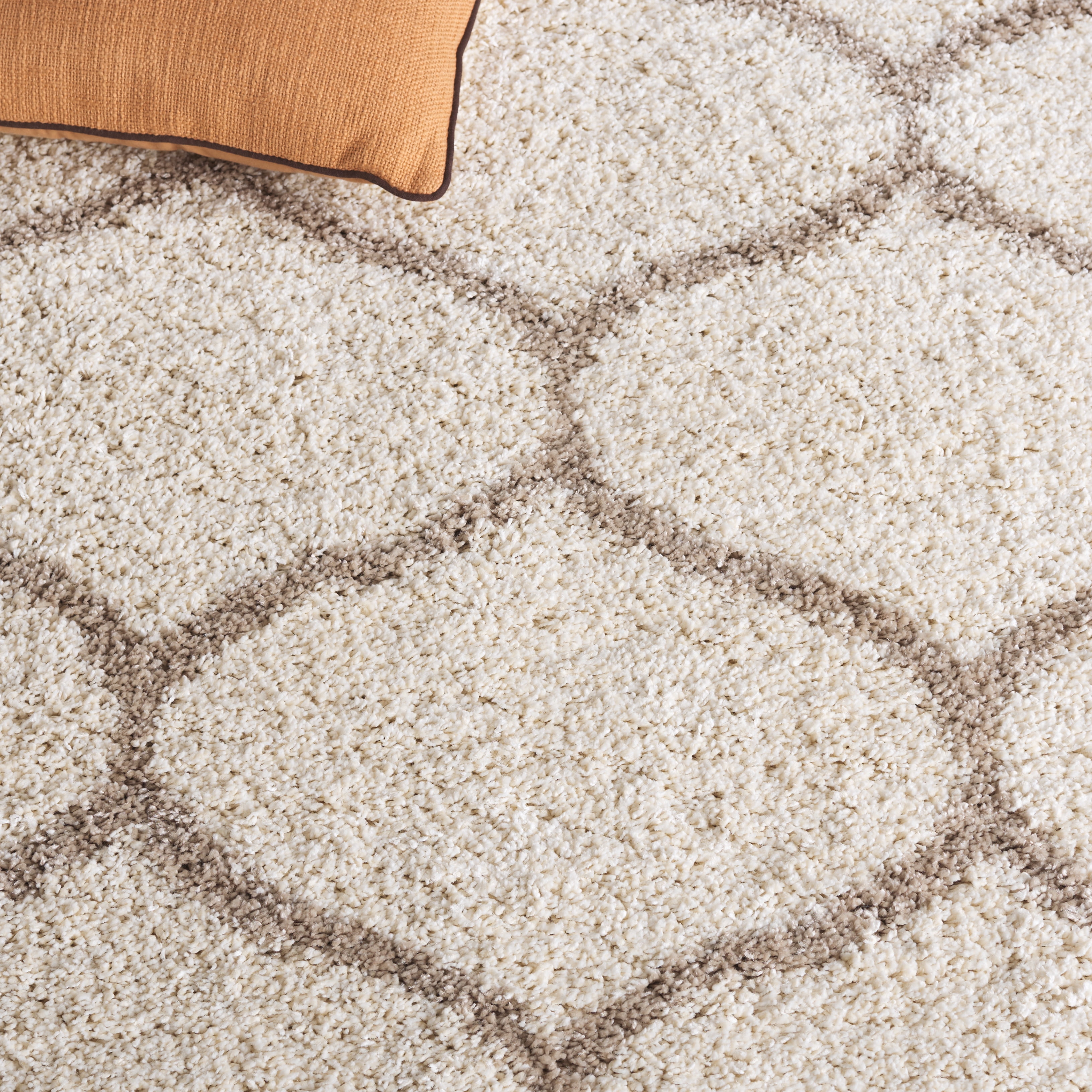 Safavieh Hudson Arline Geometric Shag Area Rug, Ivory/Beige, 5'3" x 5'3" Round