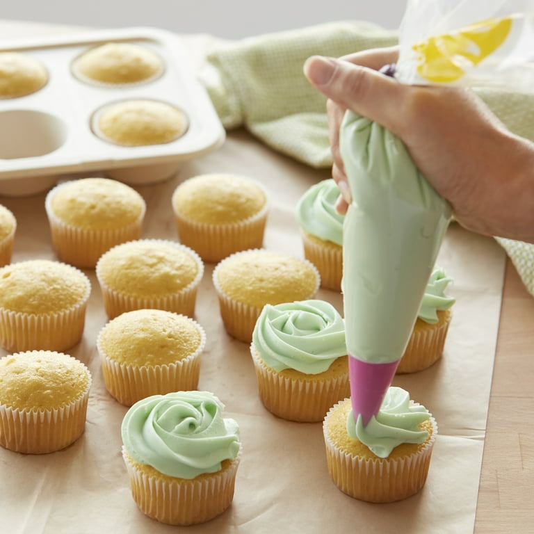 Wilton Reusable Featherweight Decorating Piping Bag, 16-Inch