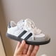 thumbnail image 4 of Zapatos para niños Primavera y otoño Zapatos de tabla para niños Zapatos de entrenamiento moral para niños sencillos y combinables con todo Zapatos casuales para niñas con pegatinas de pulido, 4 of 6