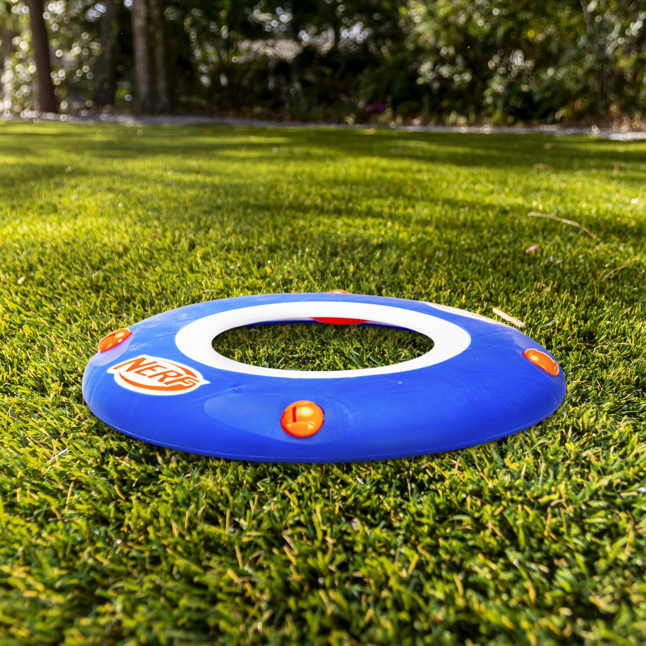 NERF Kids Soft Flying Disc - Sonic Slinger Indoor + Outdoor Flying Disc Toy for Kids - 11" Inch Tossing Disc - Super Lightweight NERF Disc for Indoor + Outdoor Use - Howls When Thrown