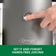 thumbnail image 5 of Exprimidor Omega Easy Clean de masticación lenta, 2 litros, 150 W, color gris, 5 of 9