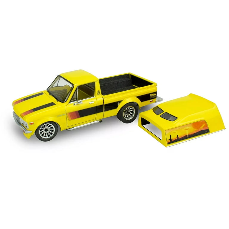 Level 4 Model Kit Chevrolet LUV Street Pickup Truck