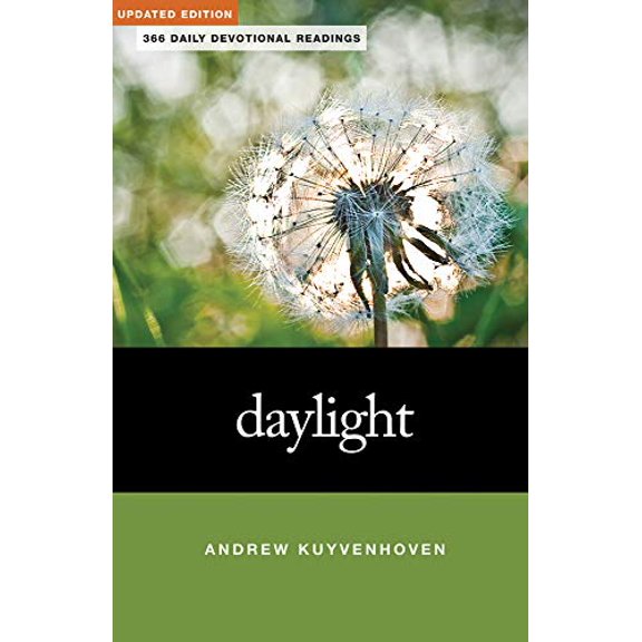 Pre-Owned Daylight: 366 Daily Devotional Readings (Paperback) 1592555187 9781592555185