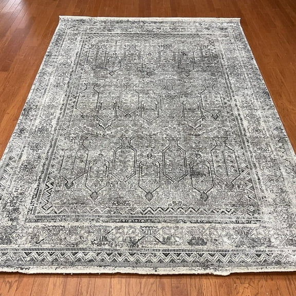 Shiraz Design Wool & Silk Rug - 6'7 x 9'10
