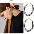 thumbnail image 4 of Pendientes de aro con cuentas para mujer - Pendientes con cuentas de círculo grande hechos a mano - Idea para sombreros de fiesta de té, bodas o uso diario, 4 of 4