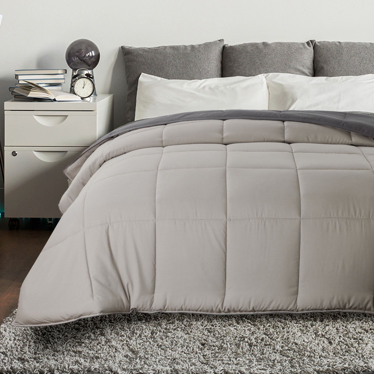 Bedsure Reversible Hypoallergenic Down Alternative Comforter Prevent