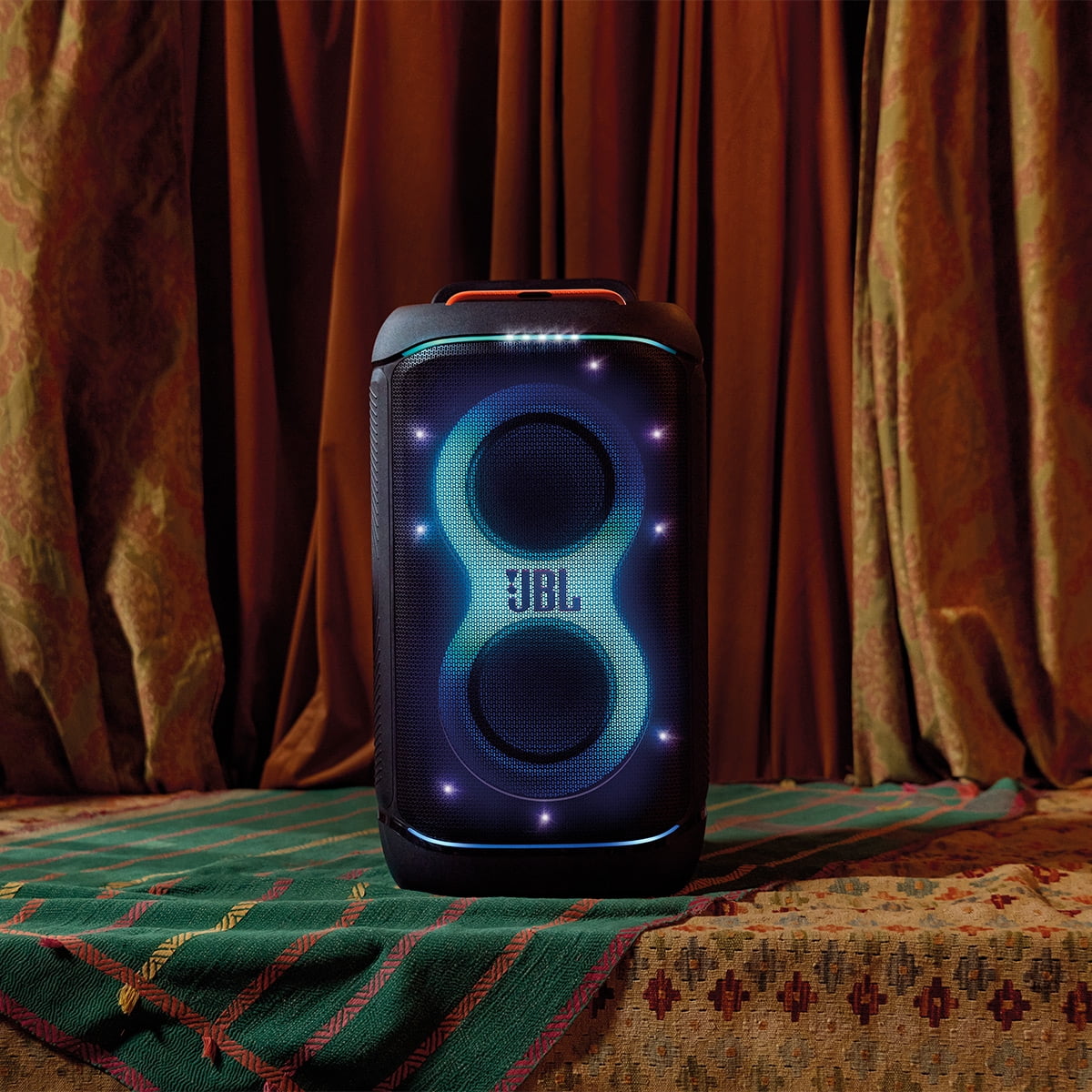 JBL PartyBox 520 Portable Party Speaker Bundle with gSport Cargo Sleeve