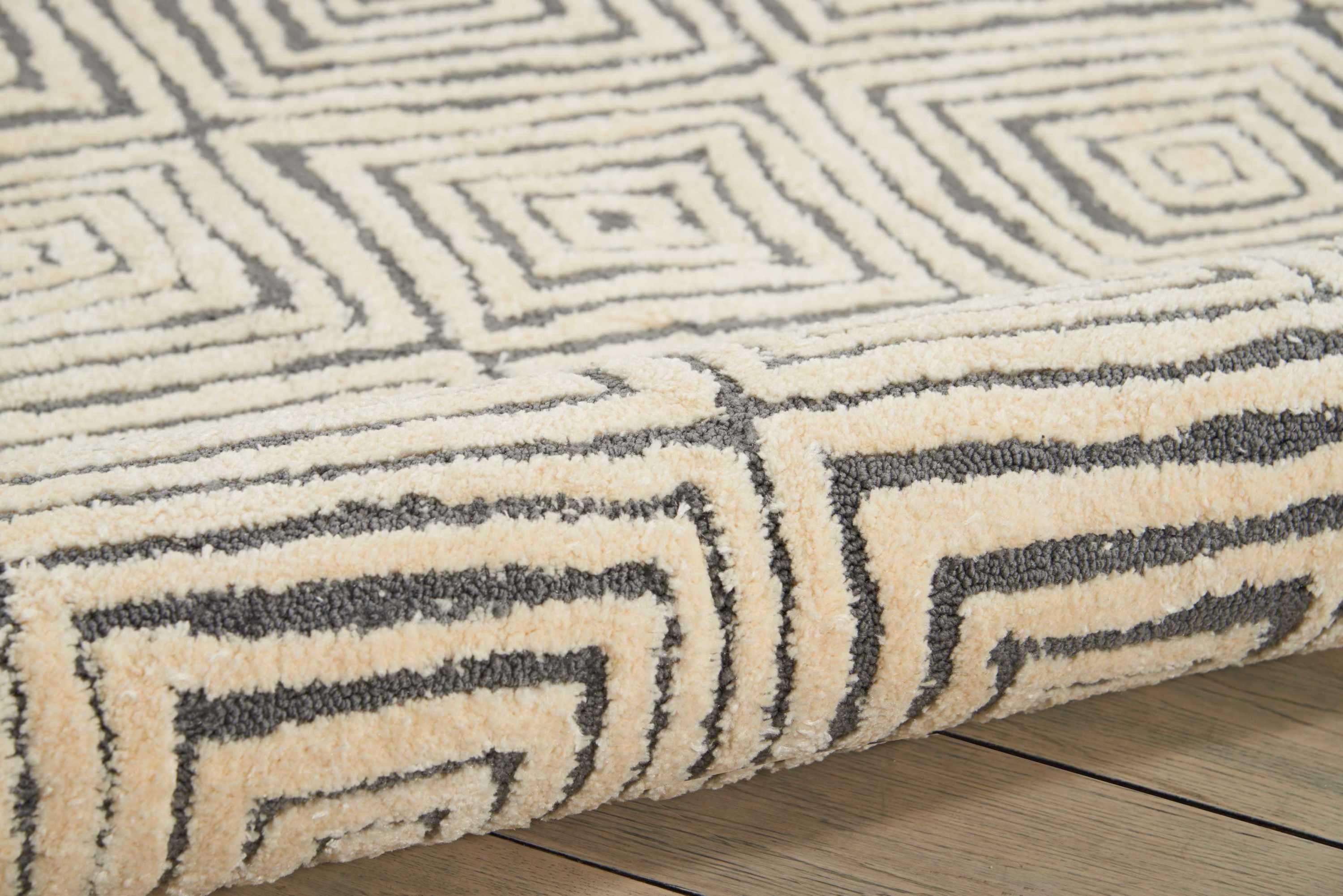 Nourison Modern Deco Modern Geometric Grey/Ivory 3'9" x 5'9" Area Rug, (4' x 6')