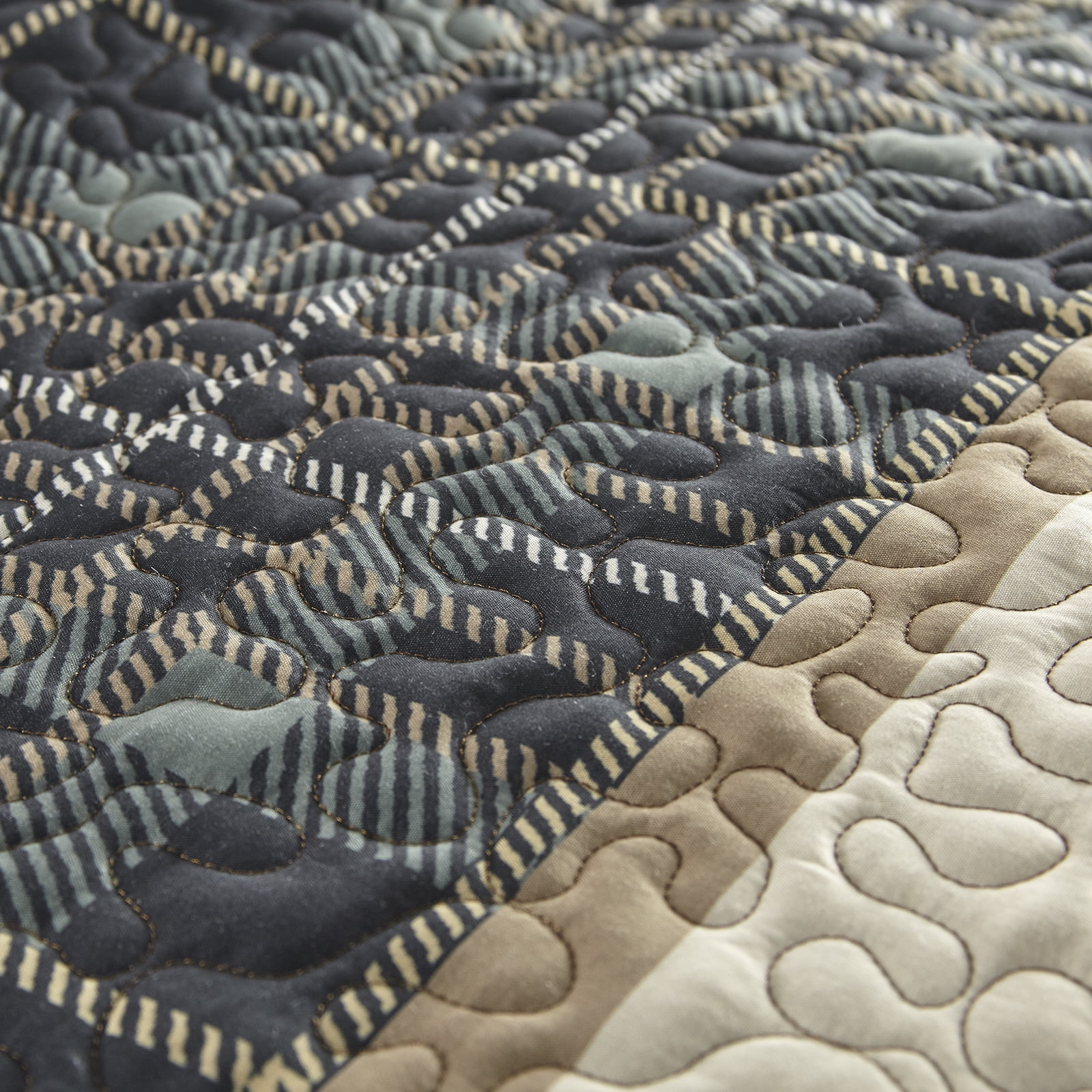 Donna Sharp Full/Queen Quilt Bear Walk Plaid Lodge Quilt
