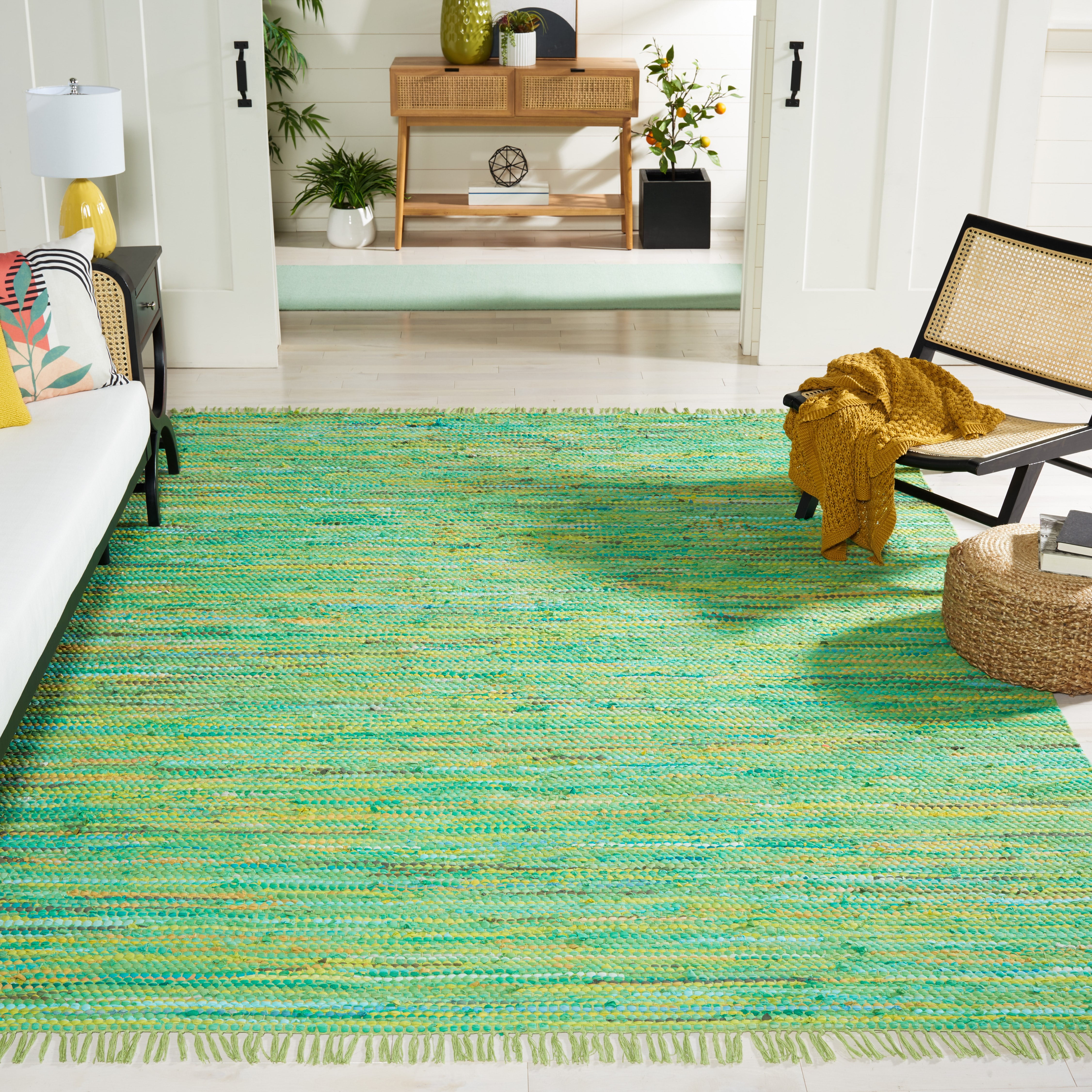 SAFAVIEH Montauk Renae Distressed Area Rug, Green, 9' x 12'