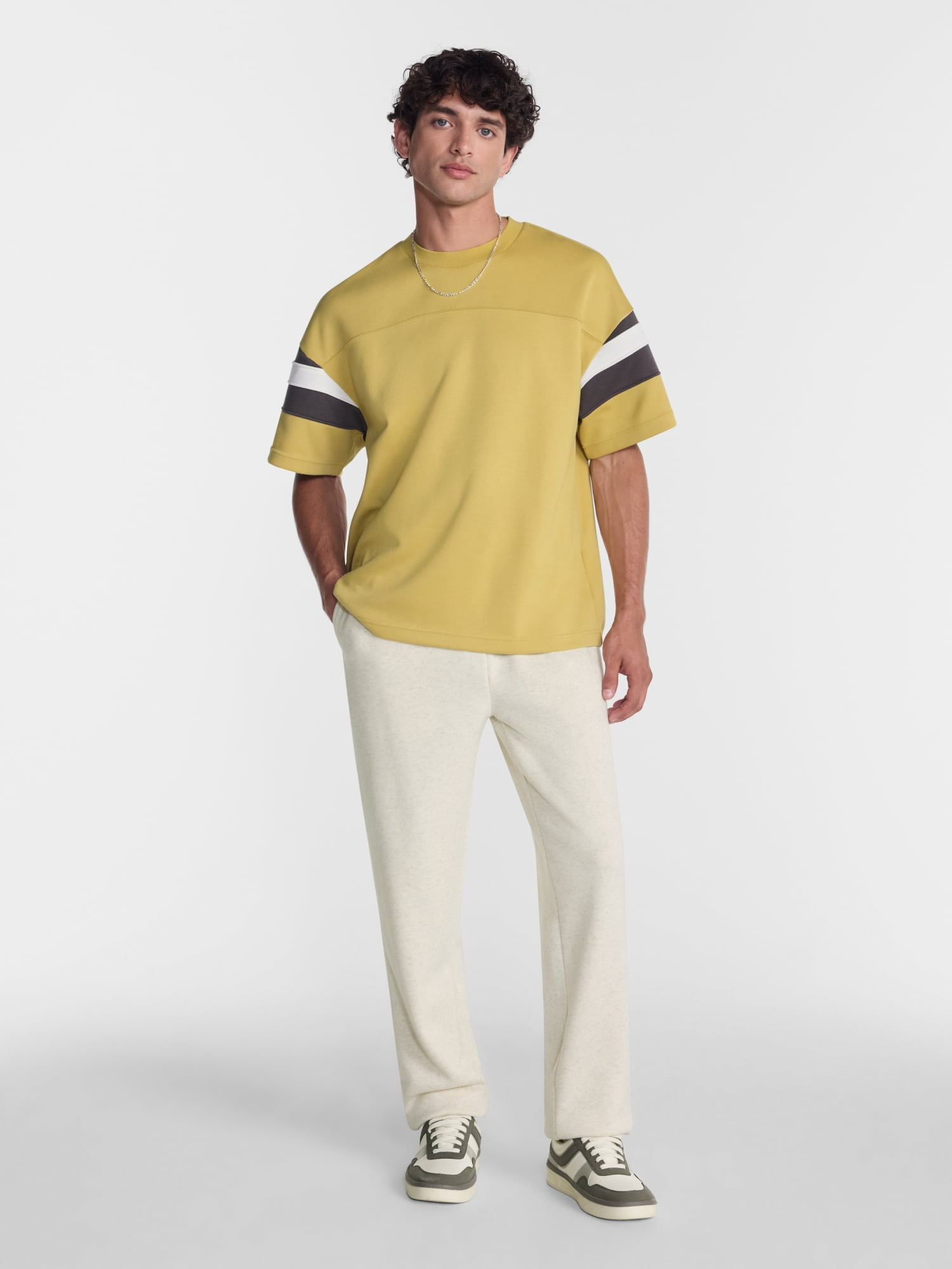 No Boundaries Sporty Color Block Tee with Short Sleeves, Men's & Big Men's XS-5XB