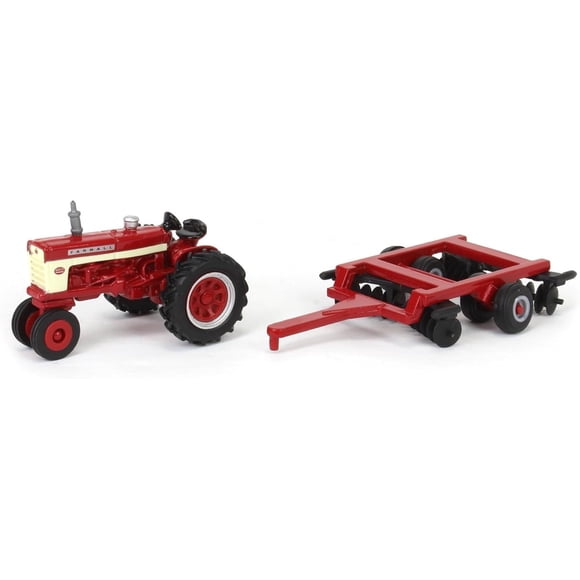 1:64 Farmall 460 Tractor with Disk