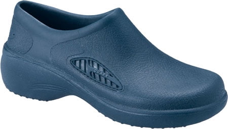 quark nursing shoes