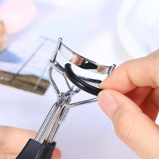 SHINYPASING 120Pcs Eyelash Curler Cushion Pads Black Silicone Rubber for Makeup Application