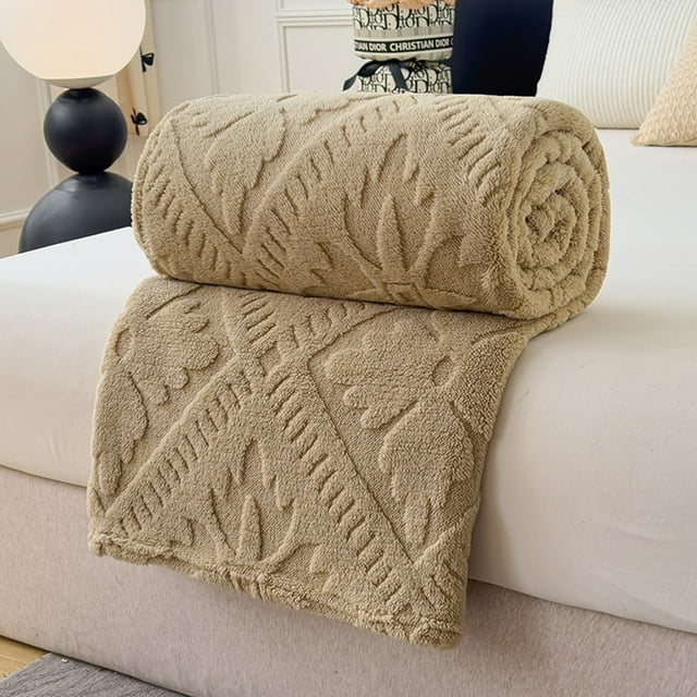 Soft Warm Fleece Blanket for Winter, Cozy Nap Air Conditioning Throw with Striped Detail, Portable Bed Cover Sofa Blanket in Multiple Colors