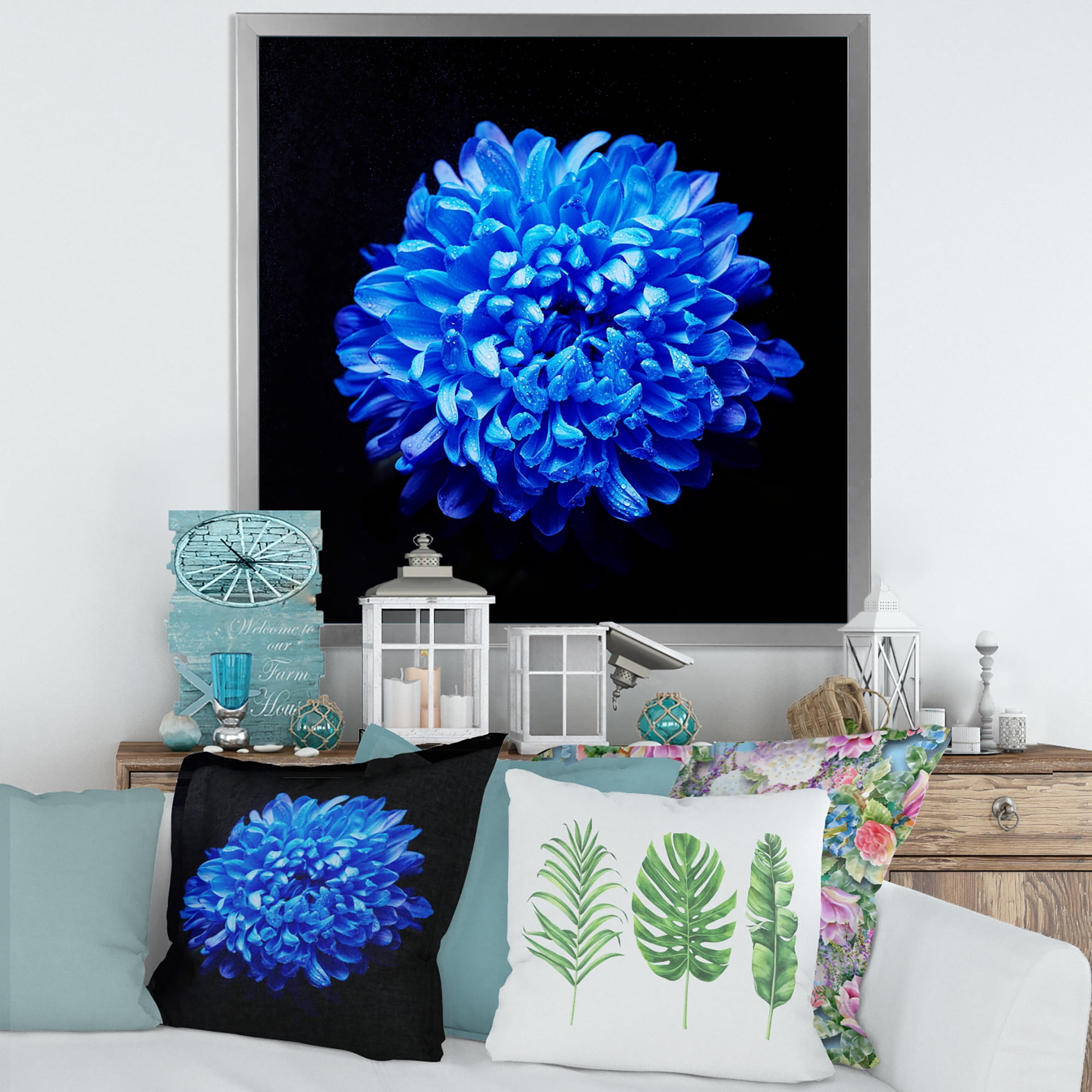 Designart 'Dew Drops on Blue Aster ' Traditional Framed Art Print