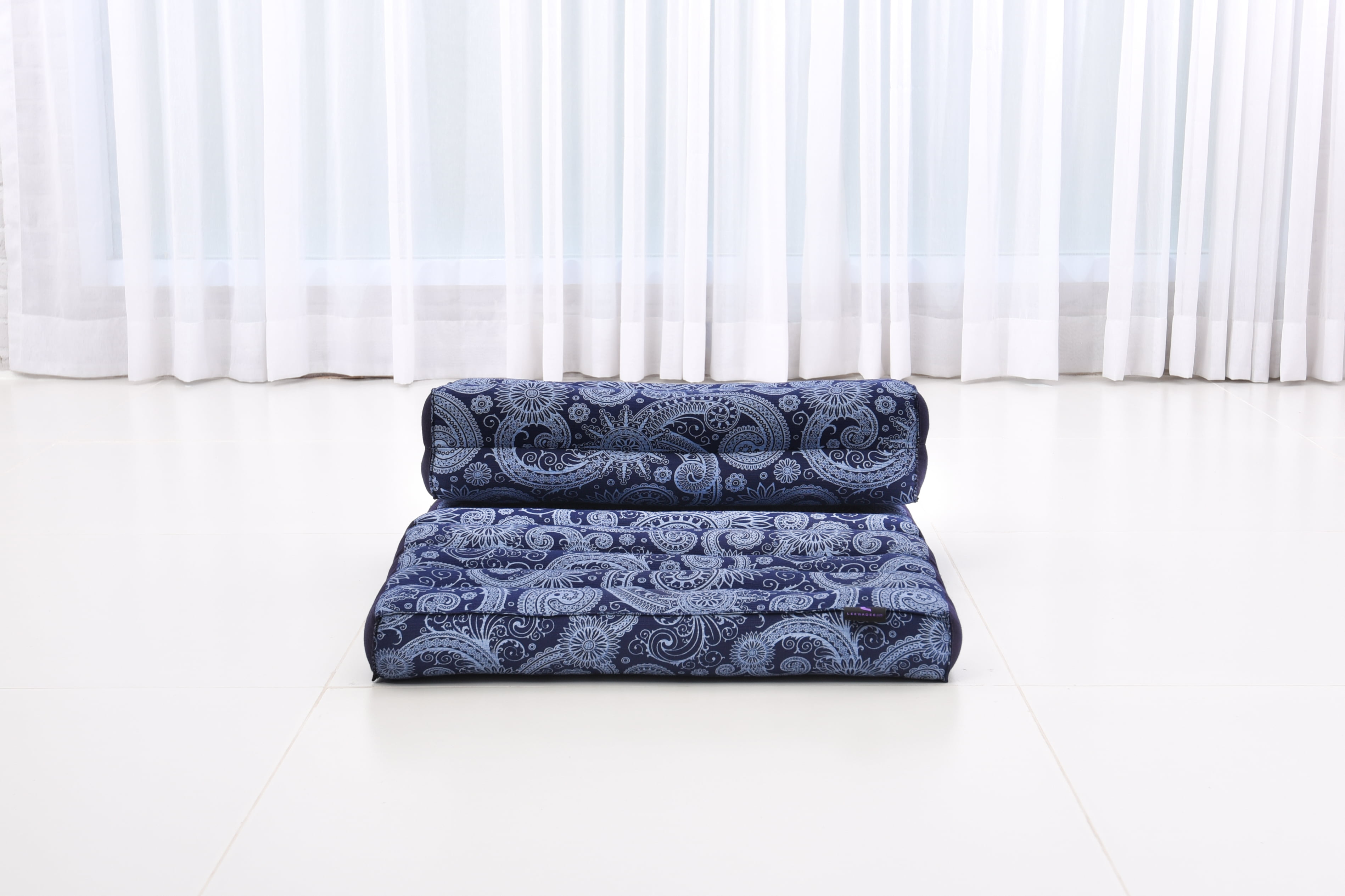 Leewadee Foldable Floor Mattress – 2 in 1 Floor Meditation Mat for Yoga and Relaxation, Seating Futon with Kapok, 20 x 28 inches, Blue White