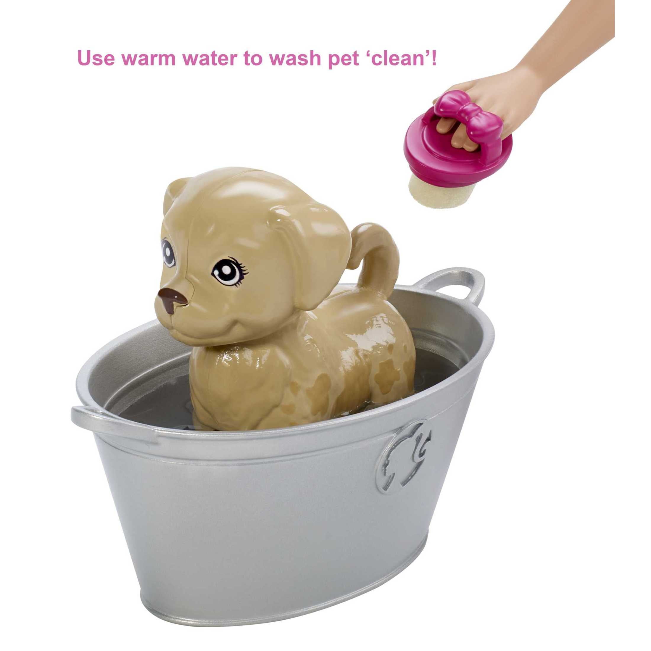 Barbie Play 'n Wash Pets Playset with Blonde Doll, 3 Color-Change Animals & 10 Accessories
