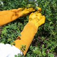 thumbnail image 5 of Guantes de jardinería para mujeres/hombres, guante de protección de antebrazo largo a prueba de cortes y espinas de poda de rosas, guantes de jardín de trabajo de cuero de vaca gruesos y duradero, 5 of 5