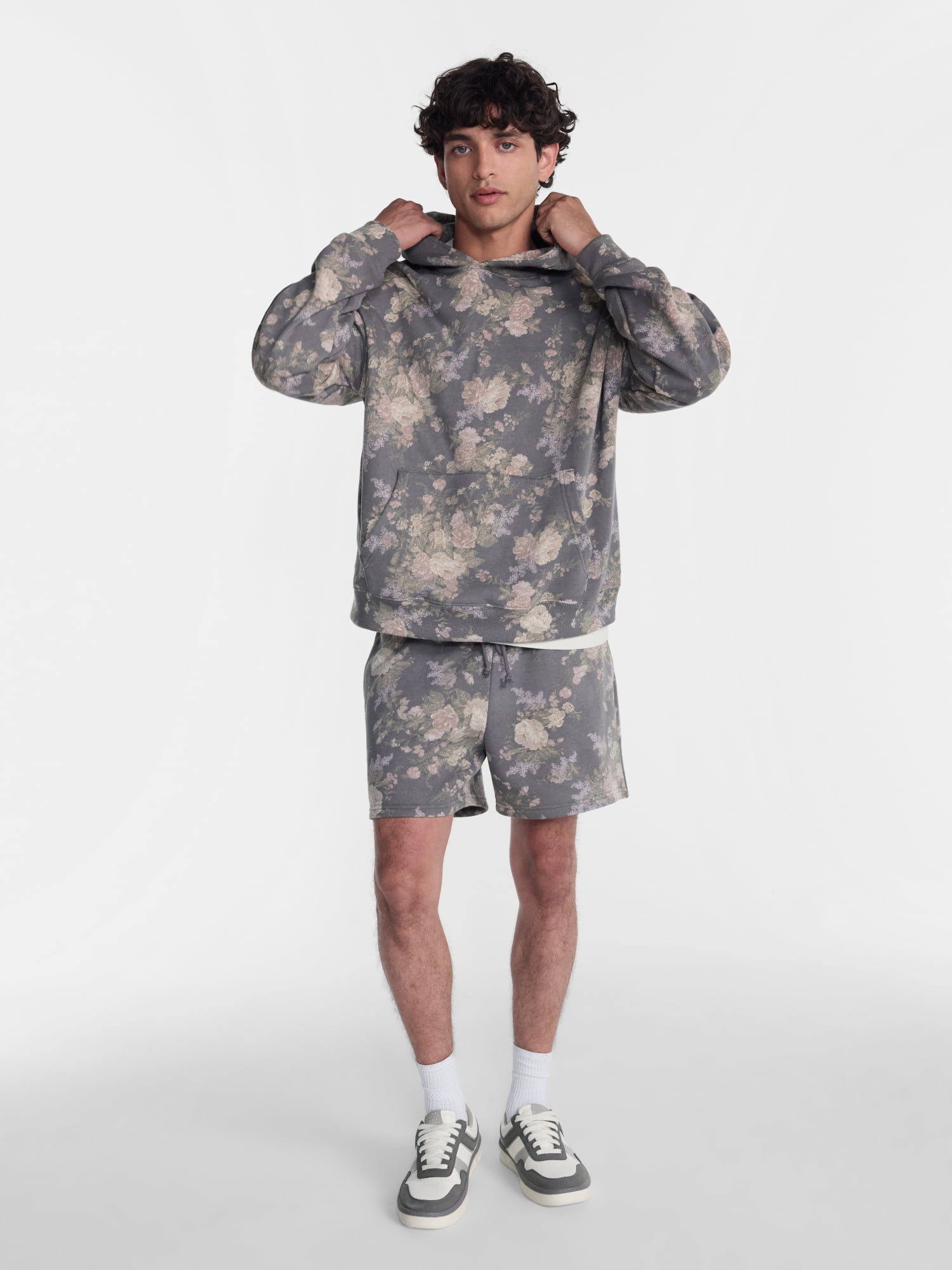 No Boundaries Boxy Fit Oversized Fleece Hoodie with Long Sleeves, Men's XS-4XLT