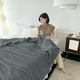thumbnail image 4 of Xihbxyly Manta de Franela, Suave y Cómoda, Antibolitas, Cálida para Todo Tipo de Clima, Ideal para Sofá Cama, Coche o Viajes, Regalo Ideal, Gris Oscuro, 200 X 180 Cm, 4 of 6