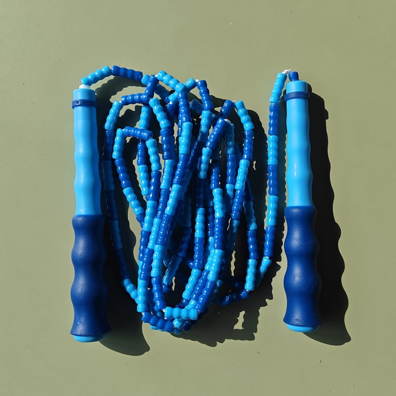 Beaded Jump Rope 2.6m (8.53ft) Soft PVC Beads Skipping Rope with 17cm Rubber Coated Handles for Kids Adults Fitness Training Sports Equipment