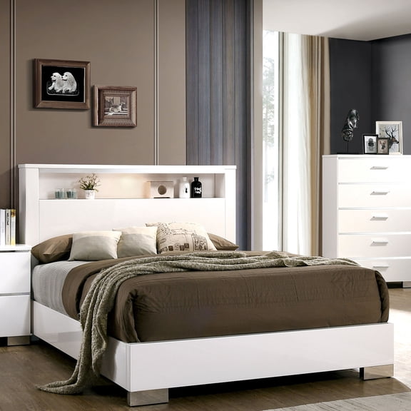 Furniture of America Quaker Solid Wood Storage California King Bed in White