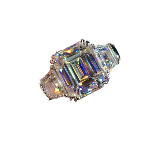 LINXIQIN Classic Anniversary Cocktail For Her Ladies Lightweight Sparkling AAA Zircon Cubic Zirconia Ring Perfect Present Comes in Elegant Box