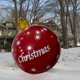 thumbnail image 2 of Bola De Navidad Al Aire Libre 60cm Bola De Navidad Inflable De PVC Impresión De Navidad Al Aire Libre Juguete De Bola Decorado Para Decoraciones De Piscina De Patio, 2 of 7