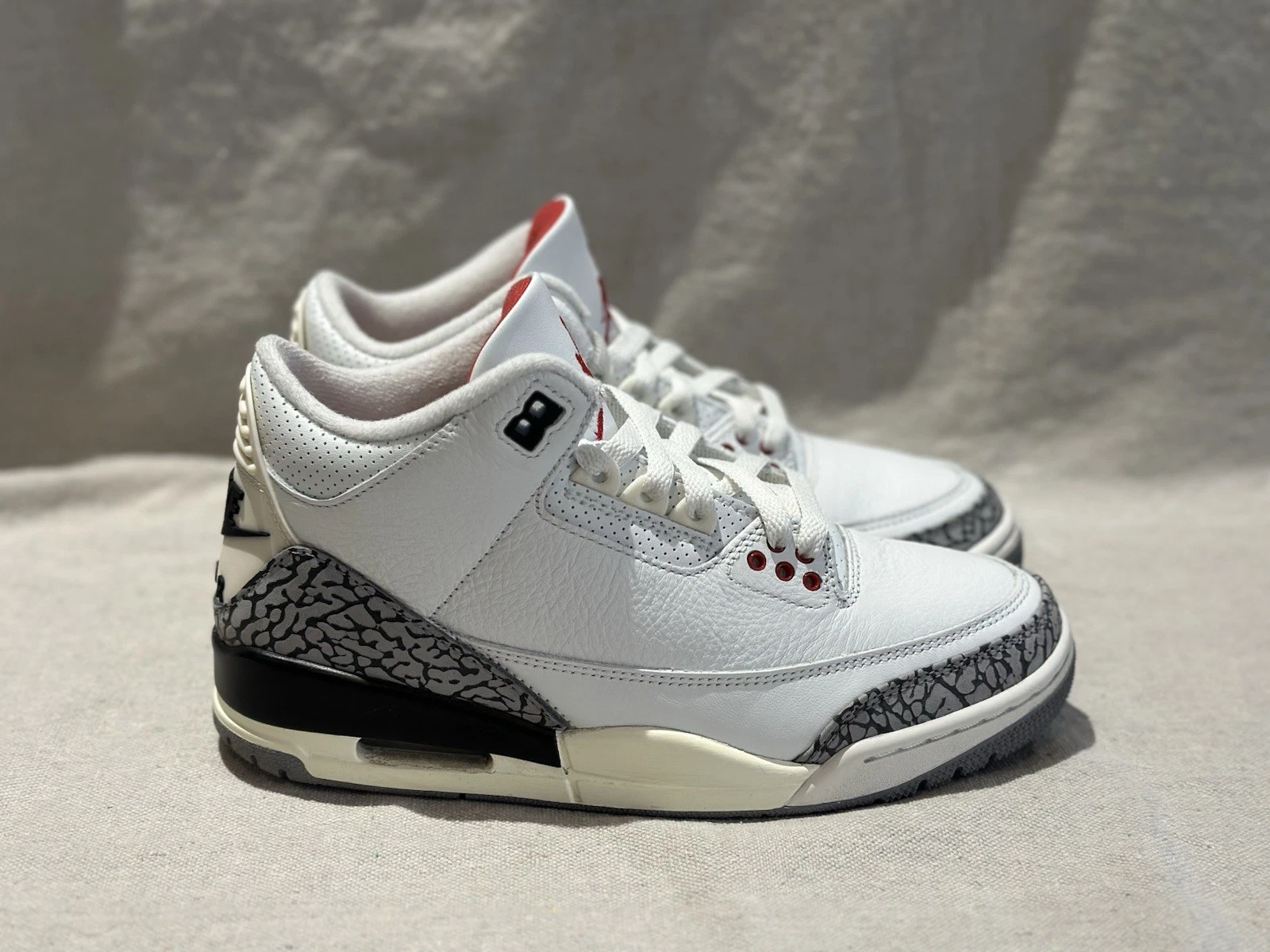 Nike Size 6 MEN'S- Air Jordan 3 Retro Mid White Cement Reimagined