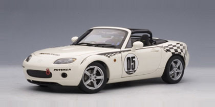 MAZDA ROADSTER (NC) NR-A #05 in MARBLE WHITE Diecast Model Car in 1:18  Scale by AUTOart