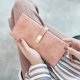 thumbnail image 3 of Cartera de mujer con hebilla larga, sencilla, de moda, de gran capacidad, cómoda, suave, para mano, 3 of 5