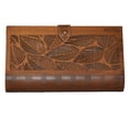 thumbnail image 1 of Bolsa Clutch Rectangulo de Hojas Nogal Forro Beige Borse Della Vittoria Clutch, 1 of 3