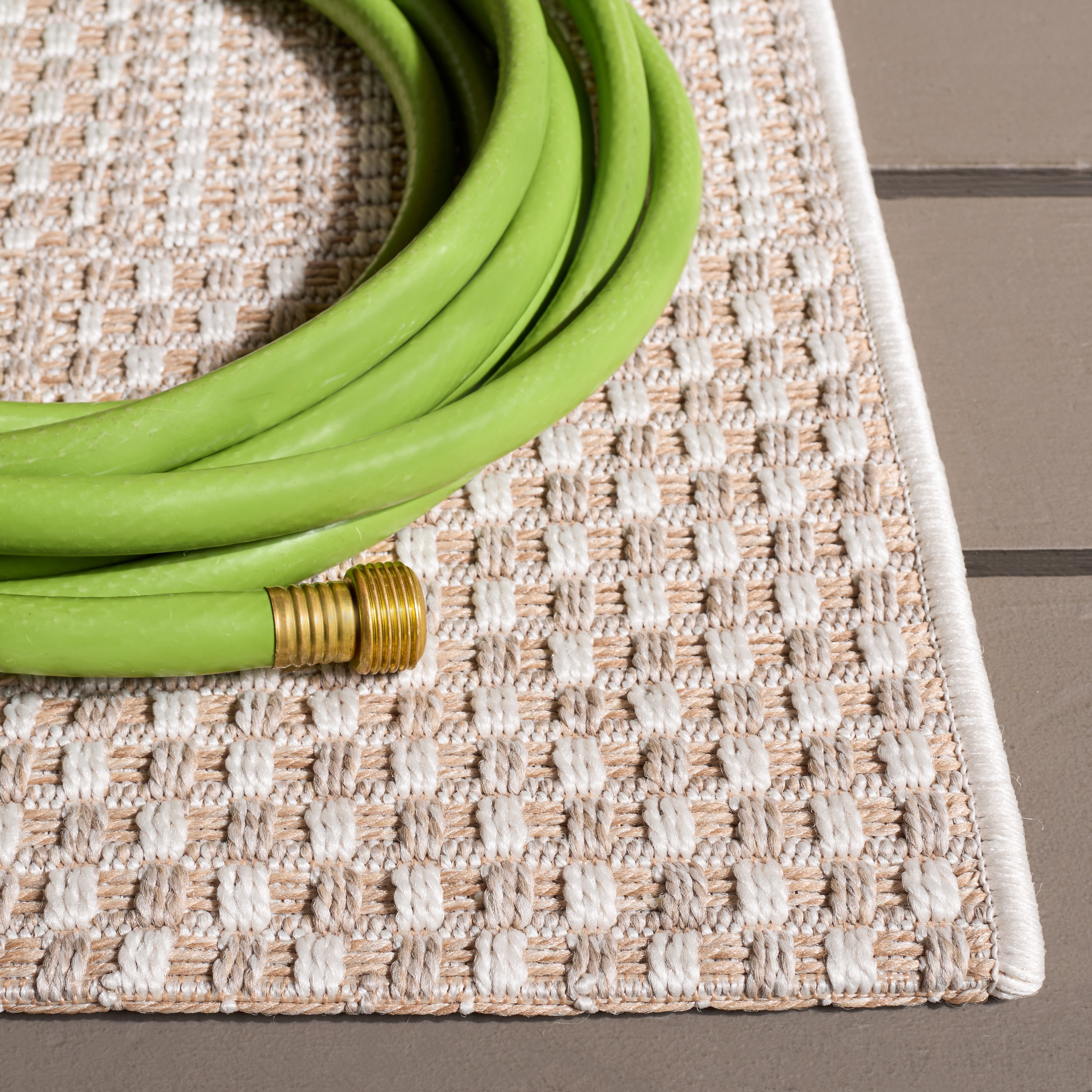 Safavieh Sisal All-Weather Austen Geometric Indoor/Outdoor Area Rug, Taupe/Beige, 6'7" x 6'7" Square