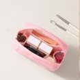 thumbnail image 3 of Bolsa de cosméticos de malla cuadrada, bolsa de almacenamiento de cosméticos portátil para lápiz labial con cremallera, bolsa de almacenamiento de artículos diversos multiusos, bonita funda para estu, 3 of 5