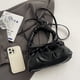 thumbnail image 4 of Bolso Mano para Mujer Con Correa Ajustable Lazo Cuero PU (), 4 of 8