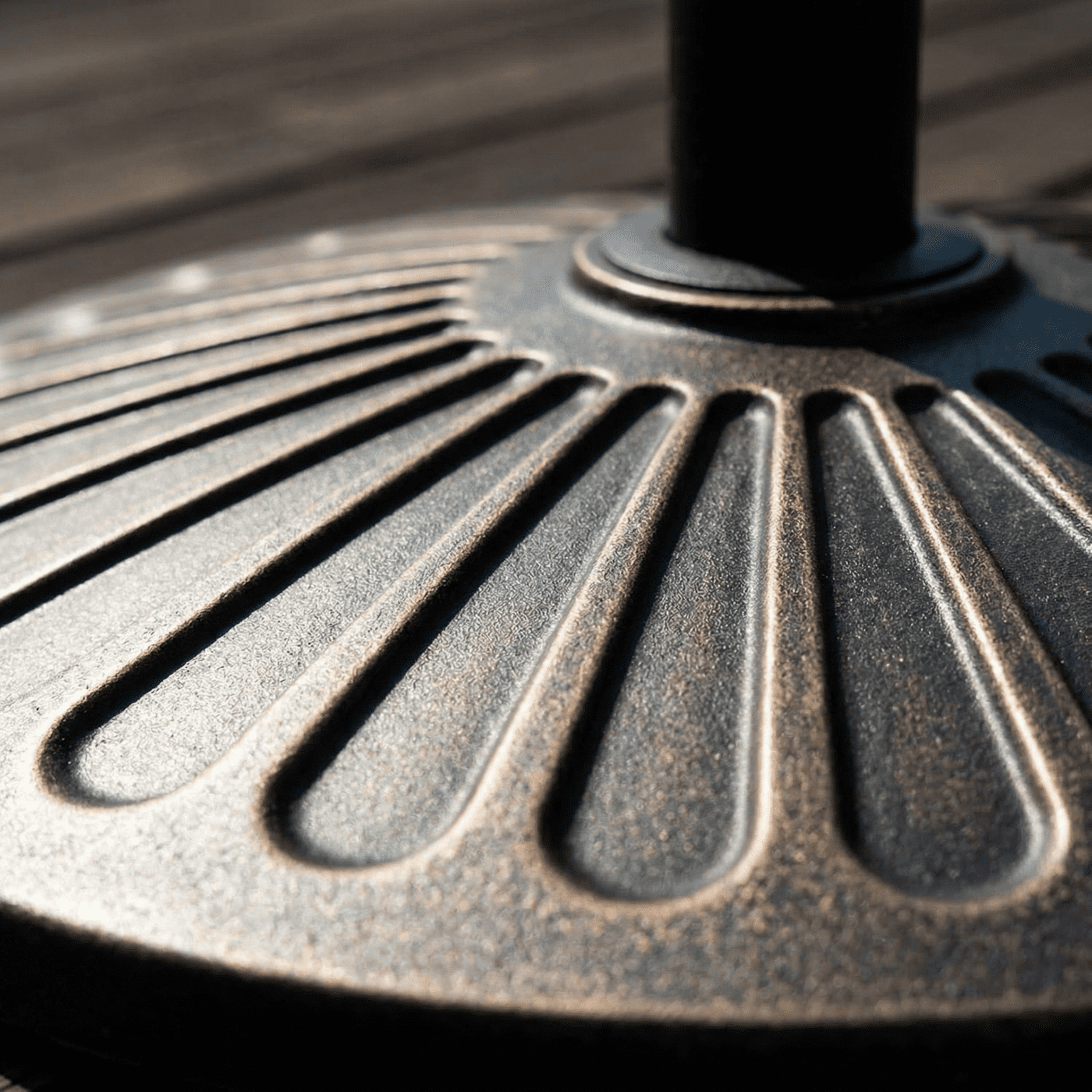 Bibana 18" 30.2-lbs Heavy Duty Round Antiqued Umbrella Base for Patio, Outdoor - Bronze
