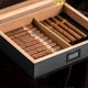 thumbnail image 3 of Caja humidificadora de puros negra brillante Estuche de madera para puros con humidificador higrómetro Humidores para puros COHIBA Negro, Negro, 3 of 5