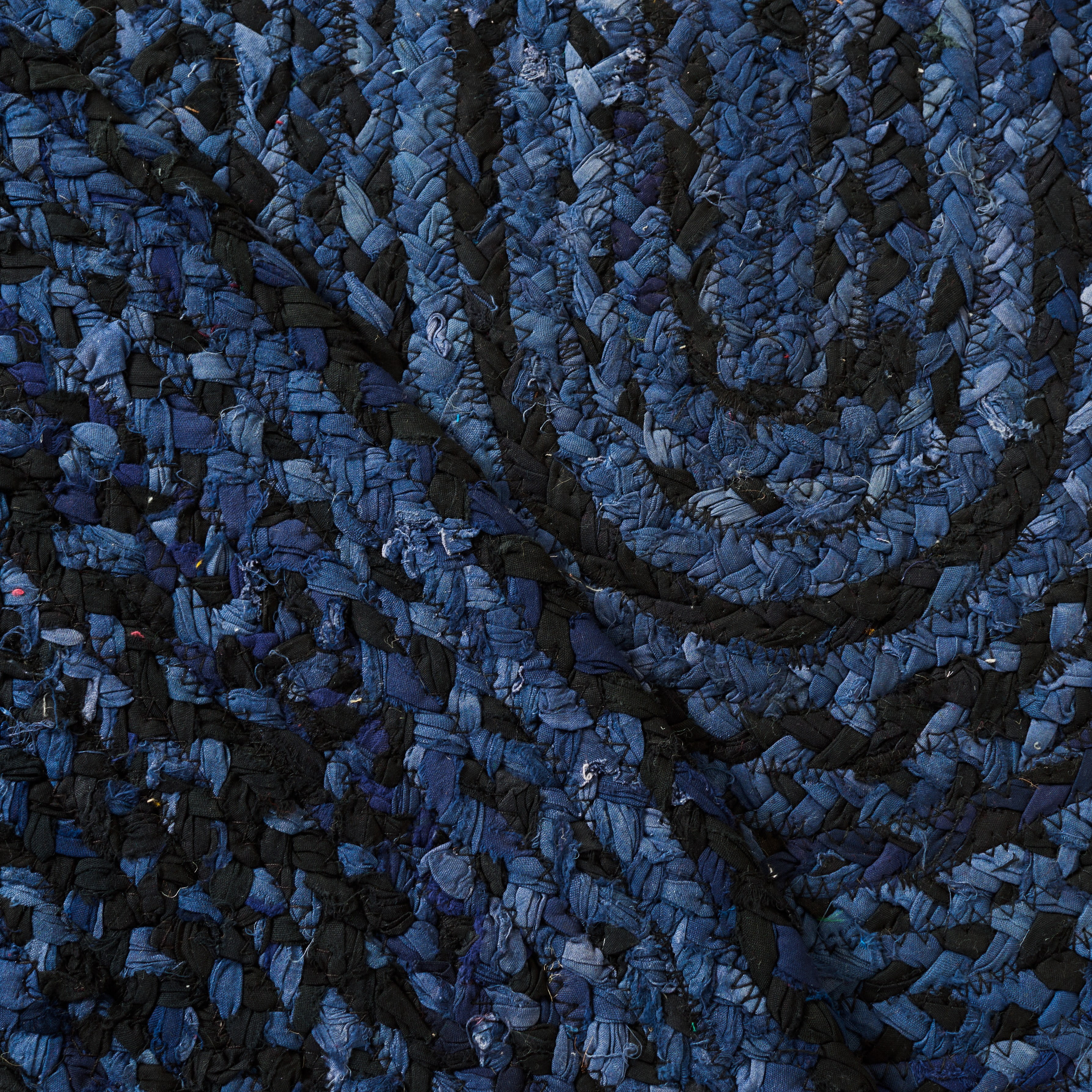 SAFAVIEH Braided Calvin Transitional Cotton Reversible Area Rug, Navy/Black, 8' x 8' Round