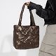 thumbnail image 3 of Bolso Hobo acolchado para mujer bolso de mano con plumón brillante bolso acolchado suave bolso de viaje de invierno, 3 of 9