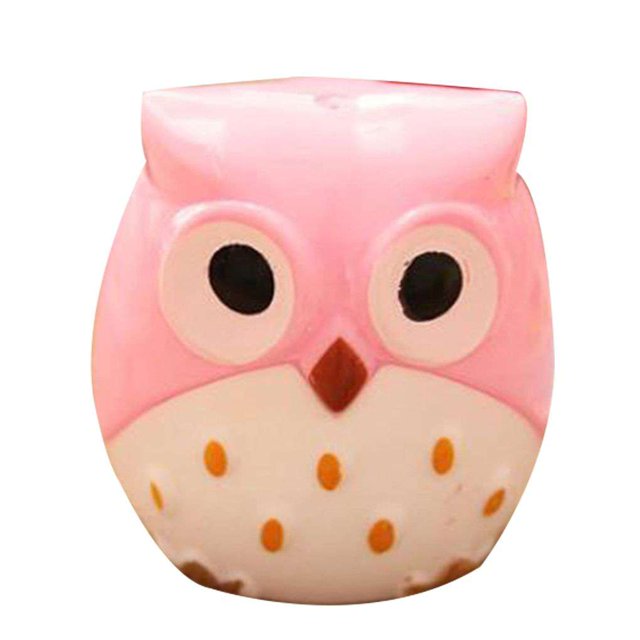 Adorable Cartoon Owl Shaped Two Holes Plastic pencil sharpener Plastic Portable Lightweight Pencil Sharpener Color Random