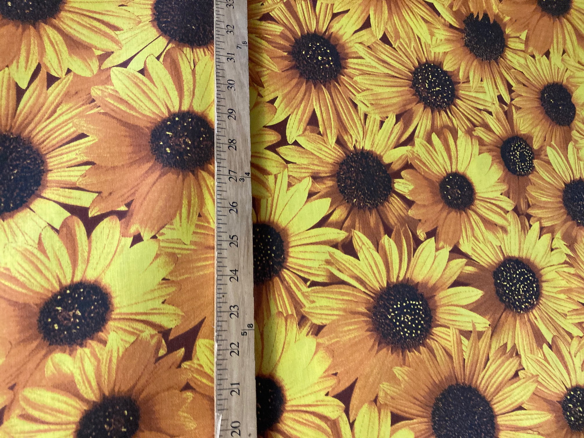 Lilly Craft Large Sunflowers Polycotton Fabric 58-60' Wide Sold by the Yard