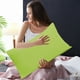 thumbnail image 5 of Juego de 2 fundas de almohada | Fundas de almohada con cierre de sobre de microfibra cepillada suave | 20x30 pulgadas | Resistente a la contracción y a la decoloración | Múltiples colores | Ropa de, 5 of 6