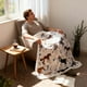 thumbnail image 5 of Manta de franela polar | Manta suave de microfibra de poliéster | Manta cálida para siestas y para acurrucarse en el sofá, la cama y la oficina, 5 of 7