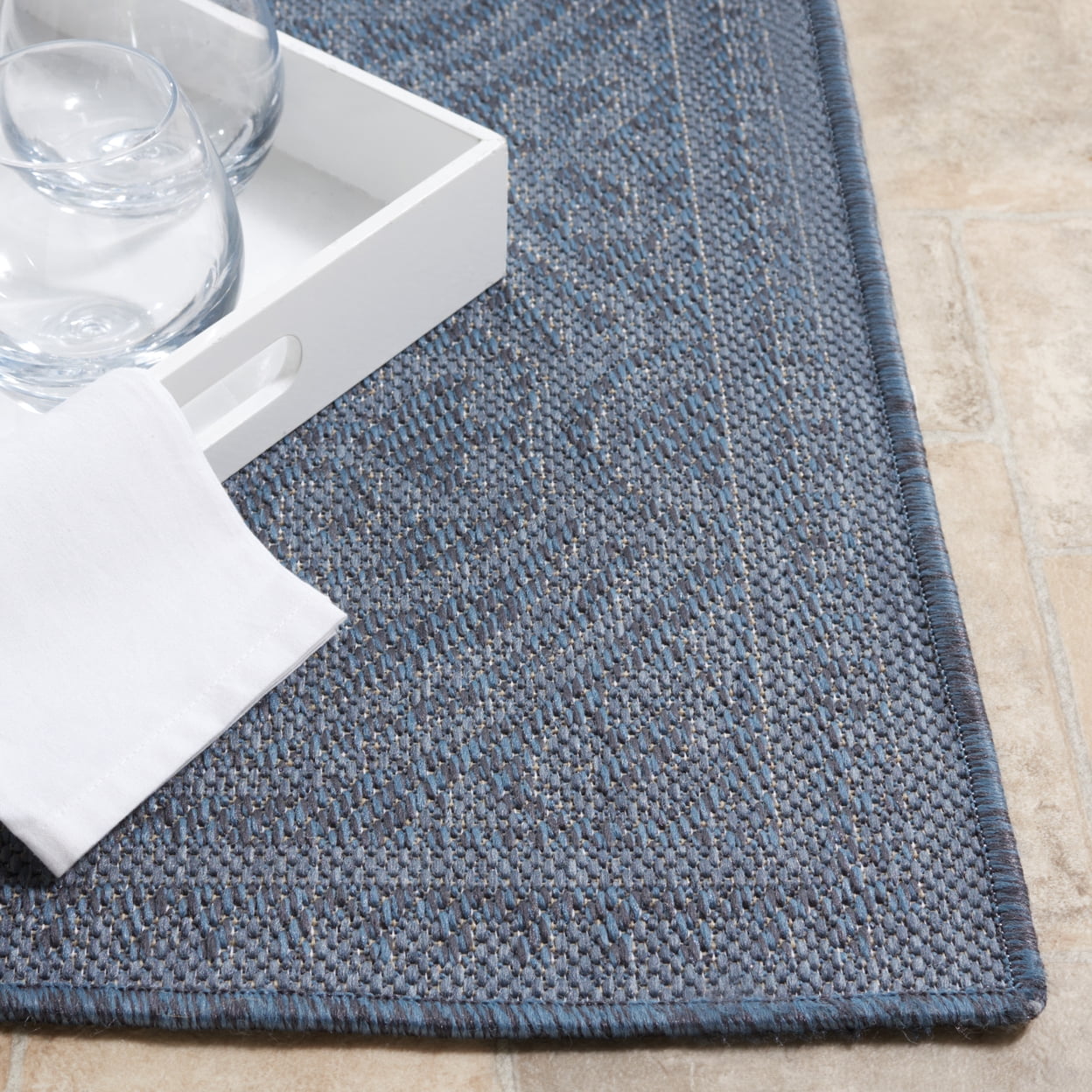 SAFAVIEH Machine Washable Rug Indoor/Outdoor Bermuda Collection - Bermuda Terrance Geometric Indoor/Outdoor Runner Rug, Navy, 2' x 8'