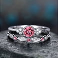 thumbnail image 2 of Xihbxyly Anillo de Diamantes, Elegante Diseño de Acero Inoxidable, Brillantes Incrustaciones de Diamantes, Accesorio Elegante y Multifuncional, Regalo de Cumpleaños, Boda, Graduación, Perfecto para C, 2 of 4